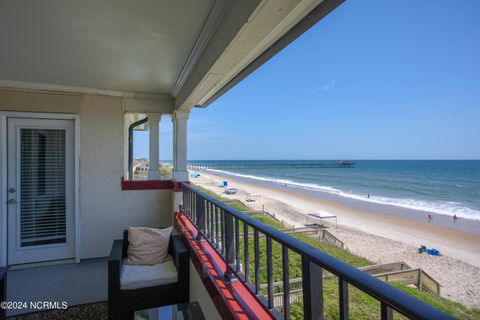 A home in North Topsail Beach