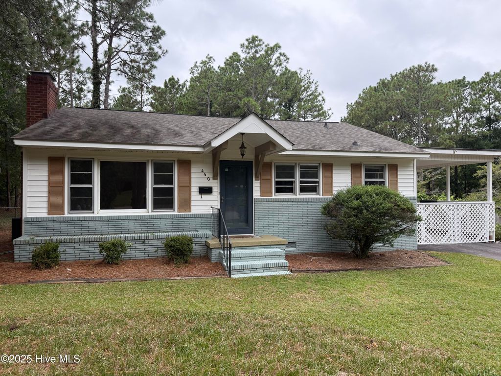 Photo of 440 W New Jersey Avenue, Southern Pines, NC 28387 (MLS # 100525458)
