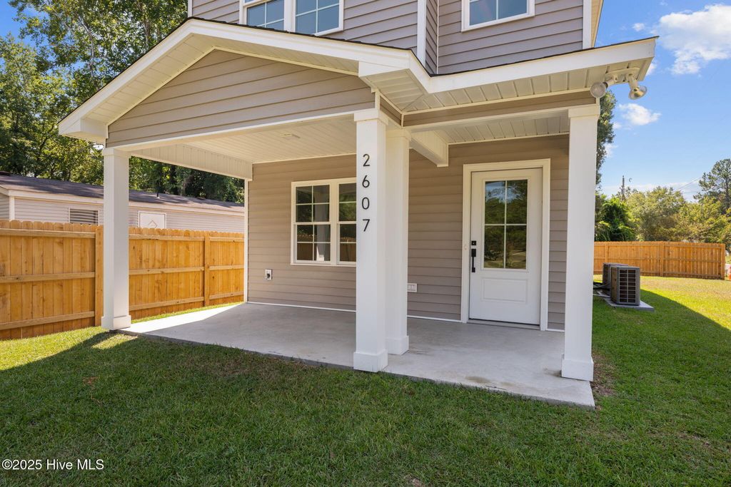 Photo of 2607 Mckinley Avenue, New Bern, NC 28562 (MLS # 100531852)