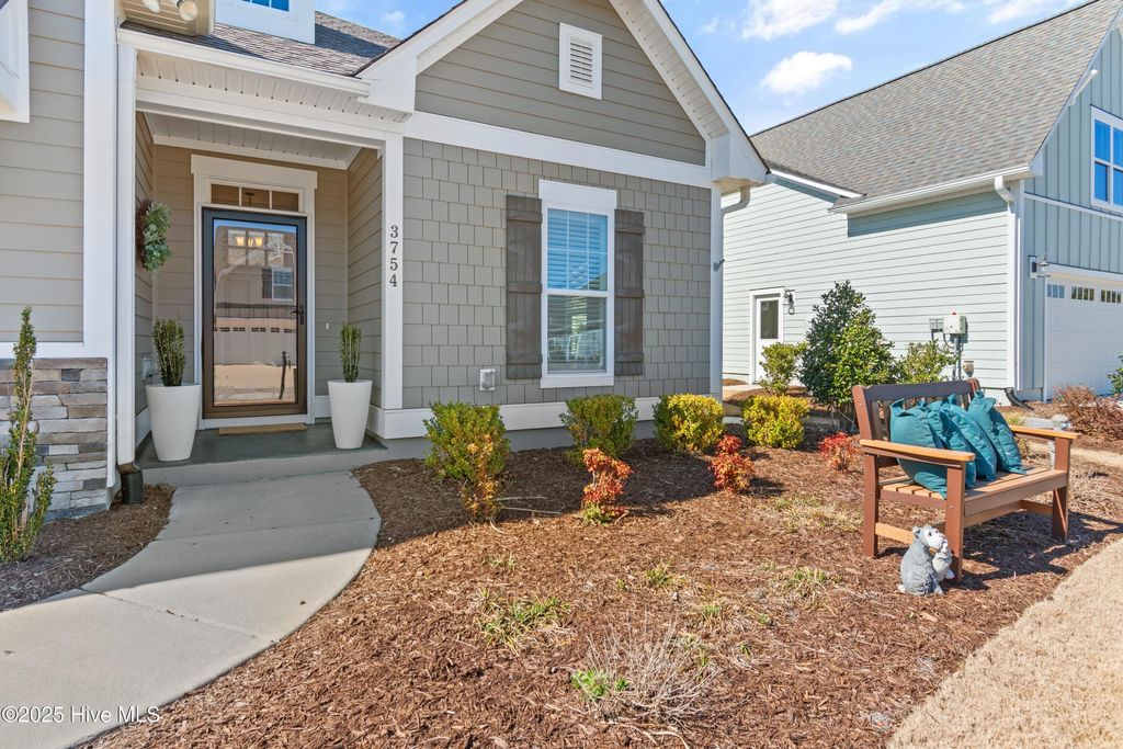 Photo of 3754 Canary Lane, Southport, NC 28461 (MLS # 100492133)