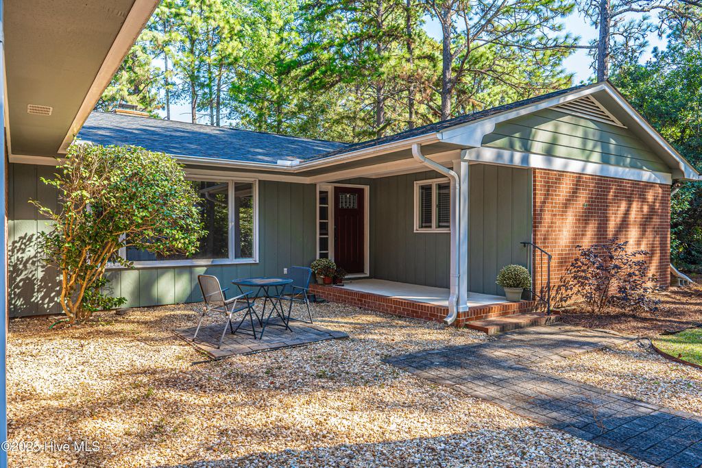 Photo of 4 Bogie Drive, Whispering Pines, NC 28327 (MLS # 100533712)