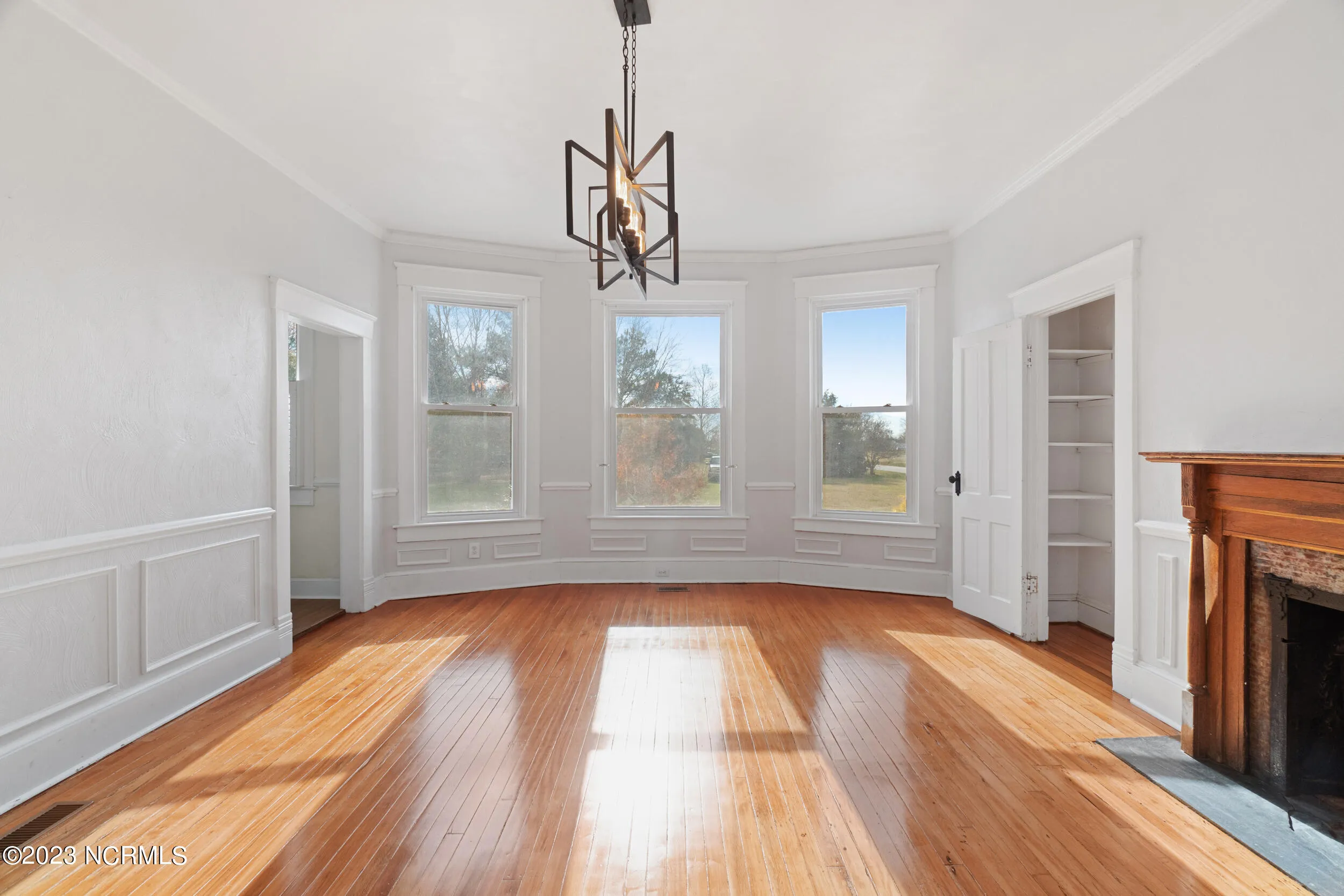 Moyock, North Carolina 27958, United States, 3 Bedrooms Bedrooms, ,3 BathroomsBathrooms,Residential,Pending,40494