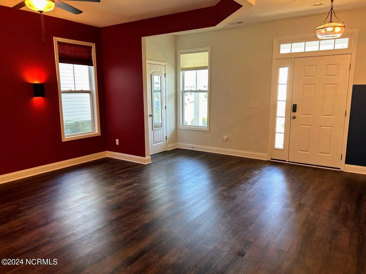 Wilmington, North Carolina 28409, United States, 4 Bedrooms Bedrooms, ,3 BathroomsBathrooms,Residential,Pending,37476