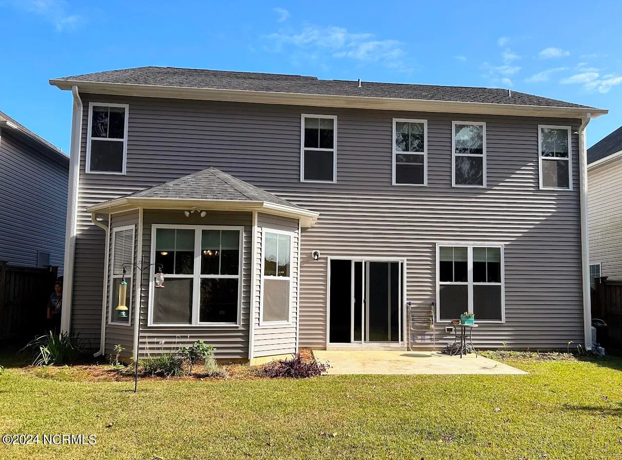 Wilmington, North Carolina 28409, United States, 4 Bedrooms Bedrooms, ,3 BathroomsBathrooms,Residential,Pending,37476