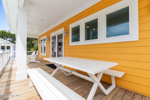 A home in Oak Island