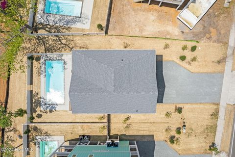 A home in Oak Island