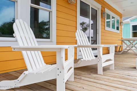 A home in Oak Island