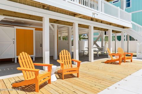 A home in Oak Island