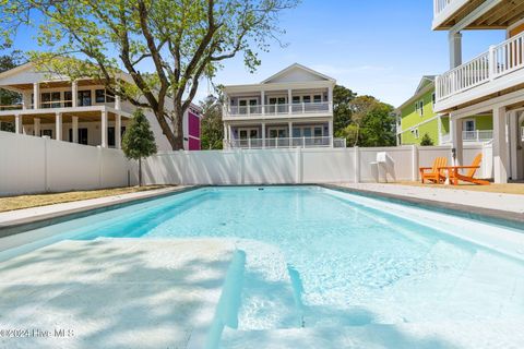 A home in Oak Island