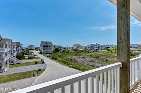 A home in North Topsail Beach