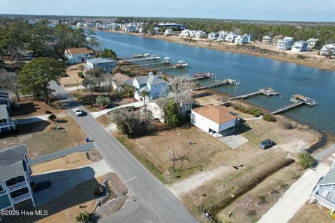 A home in Oak Island