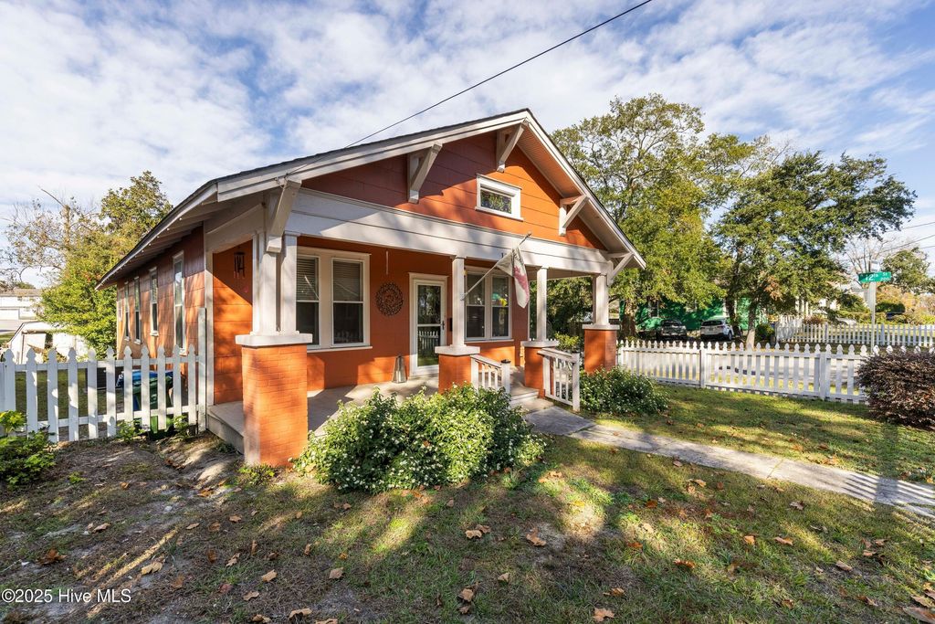 Photo of 1115 Grace Street, Wilmington, NC 28401 (MLS # 100541674)