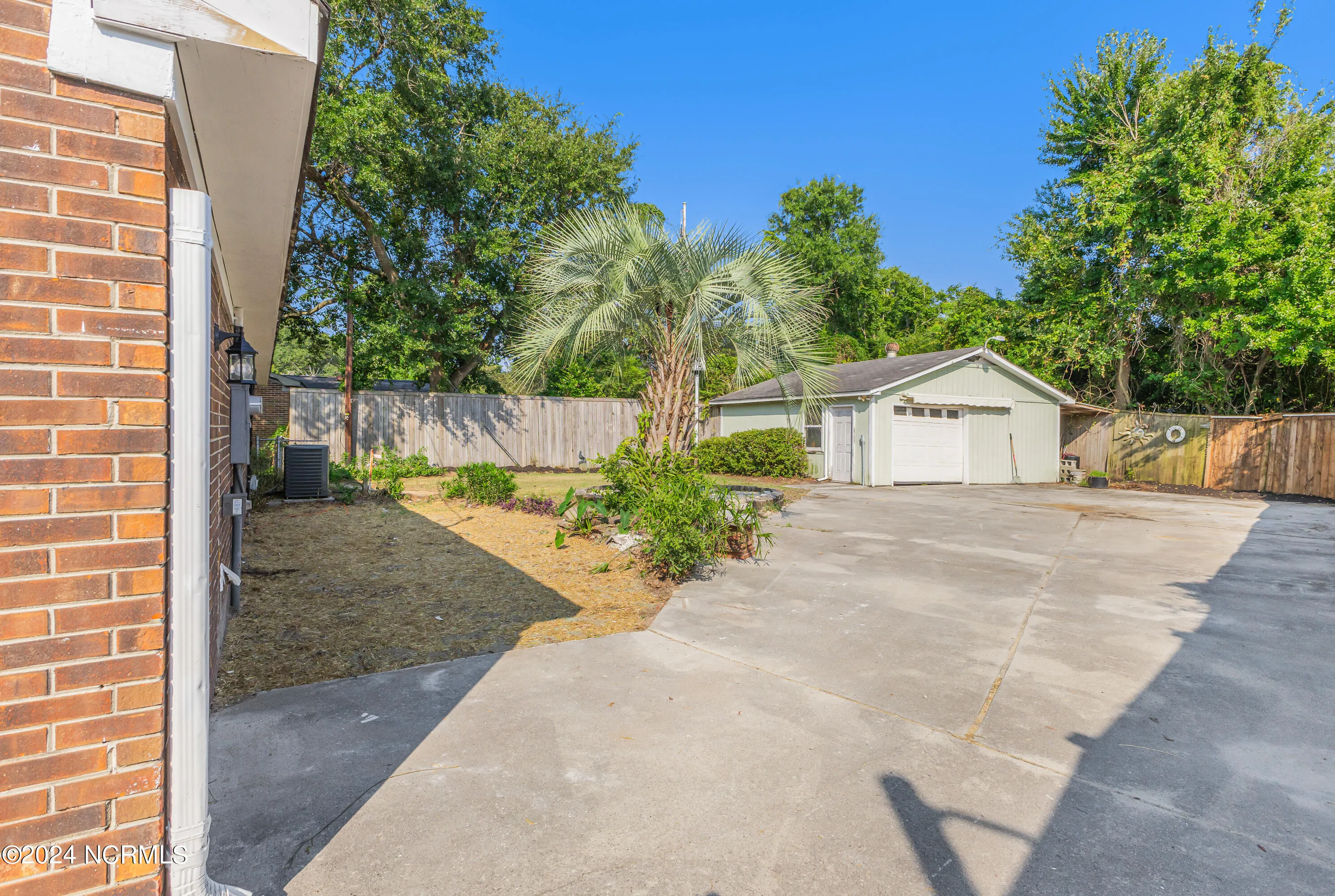 Wilmington, North Carolina 28412, United States, 4 Bedrooms Bedrooms, ,2 BathroomsBathrooms,Residential,Pending,47797