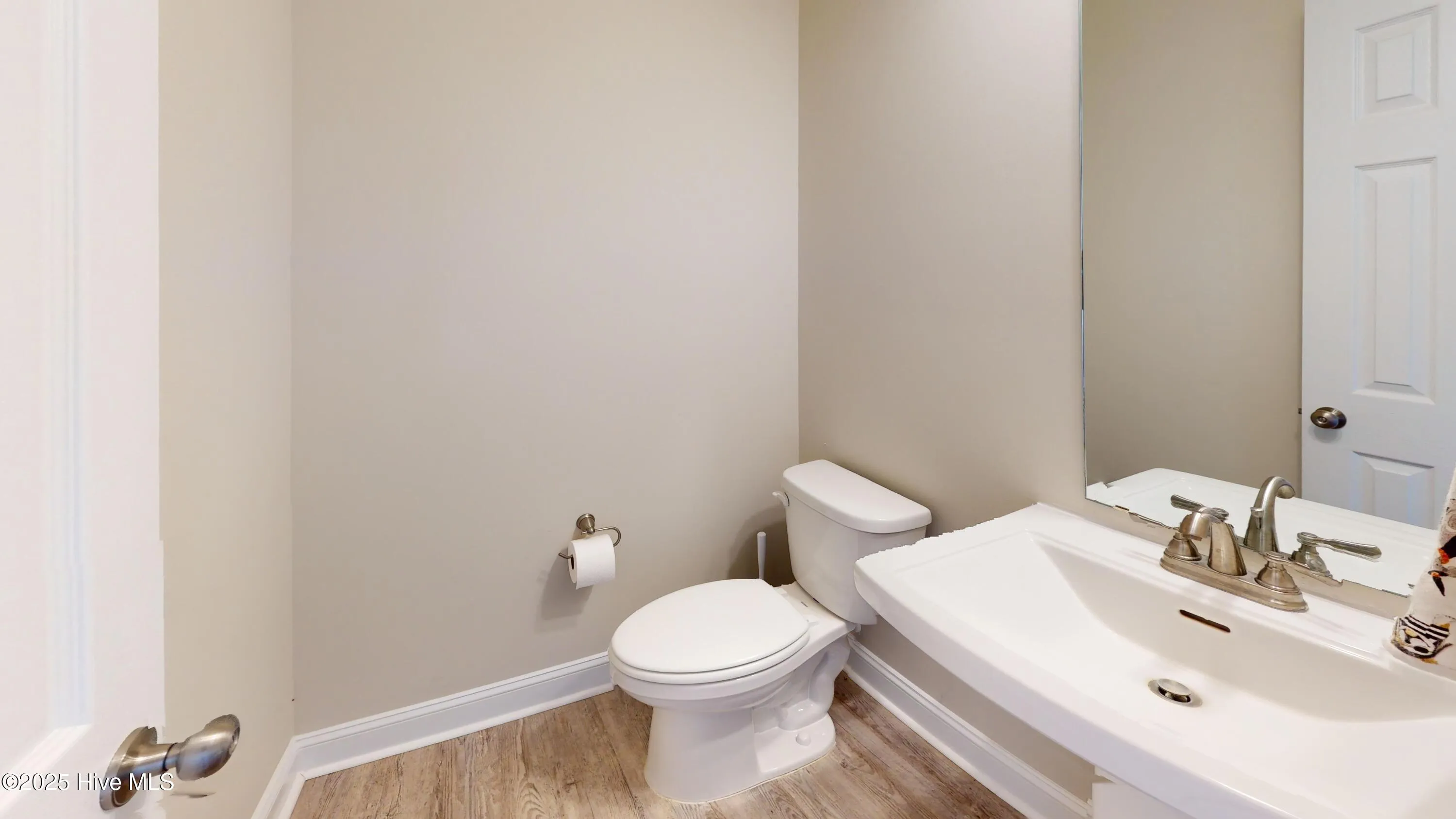 Stella, North Carolina 28582, United States, 4 Bedrooms Bedrooms, ,3 BathroomsBathrooms,Residential,Active,5146