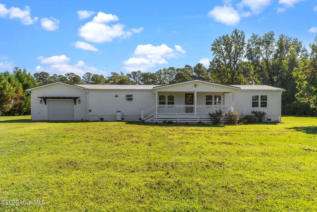 Photo of 56 Sage Drive, Burgaw, NC 28425 (MLS # 100529486)