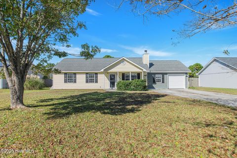 Tiny photo for 409 Foxtrace Lane, Hubert, NC 28539 (MLS # 100539855)