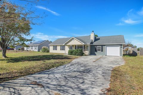 Tiny photo for 409 Foxtrace Lane, Hubert, NC 28539 (MLS # 100539855)