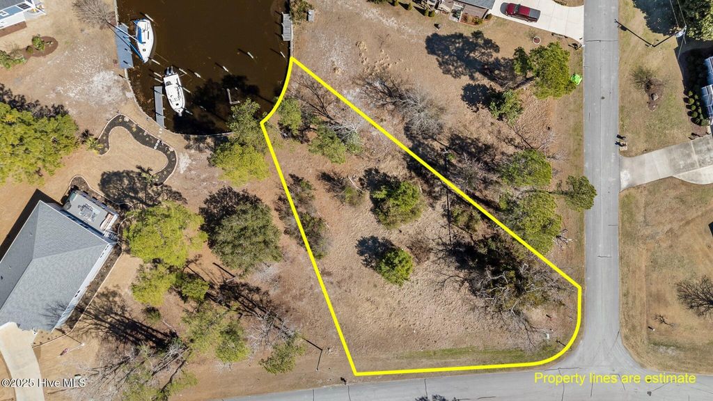 Photo of 5900 Gondolier Drive, New Bern, NC 28560 (MLS # 100492250)