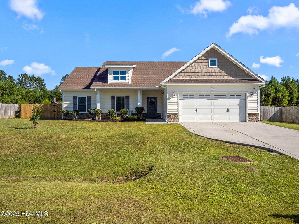 Photo of 109 Gillcrest Lane, Hubert, NC 28539 (MLS # 100530685)
