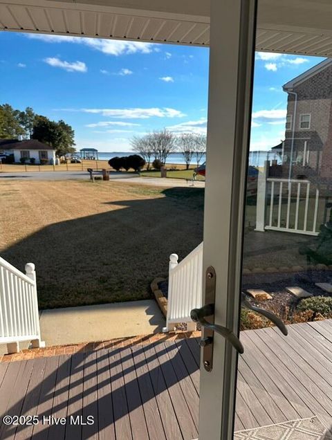 A home in Currituck