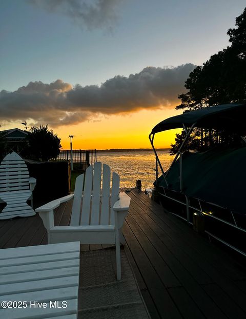 A home in Currituck