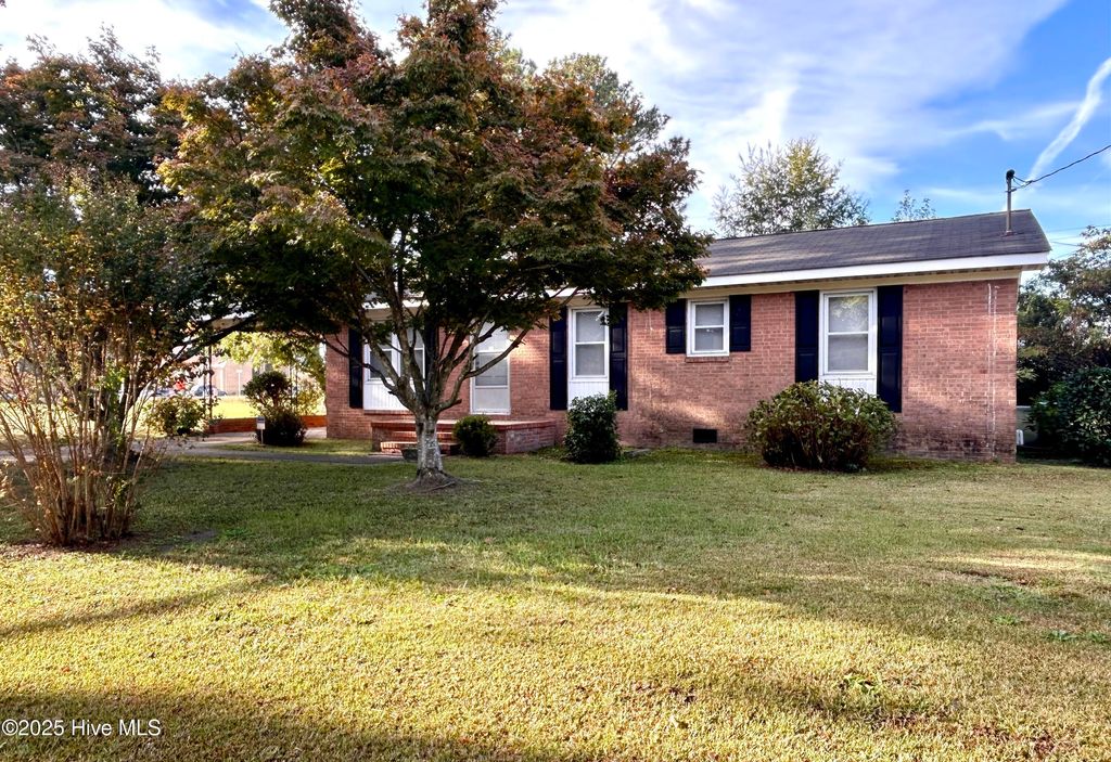 Photo of 2616 Hill Drive Circle, Goldsboro, NC 27534 (MLS # 100538131)