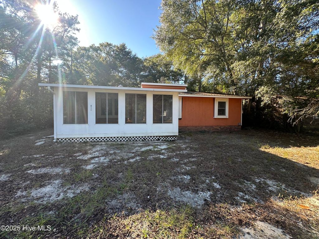 Photo of 911 N Caswell Avenue, Southport, NC 28461 (MLS # 100543664)