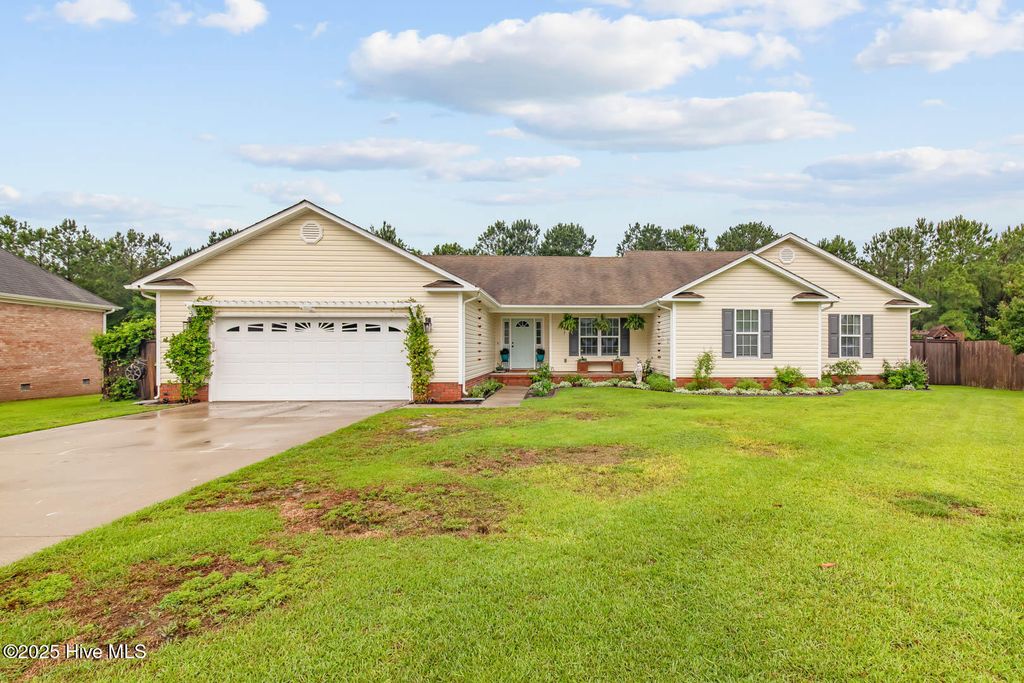 Photo of 912 Morganser Drive, Swansboro, NC 28584 (MLS # 100510785)