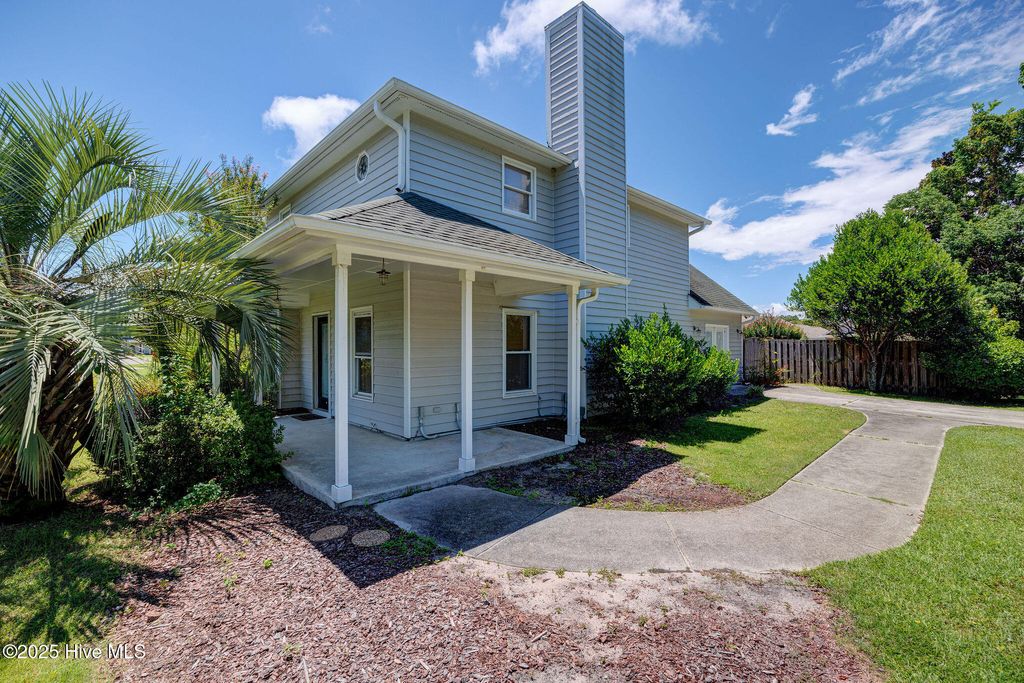 Photo of 1202 Beresford Court, Wilmington, NC 28409 (MLS # 100526560)
