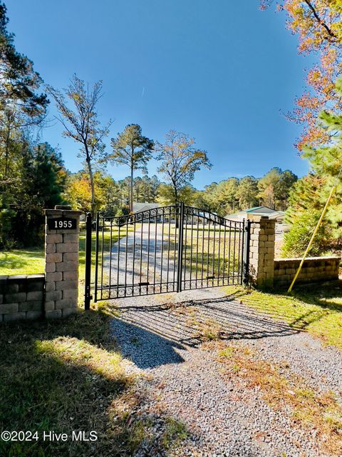 A home in Farmville