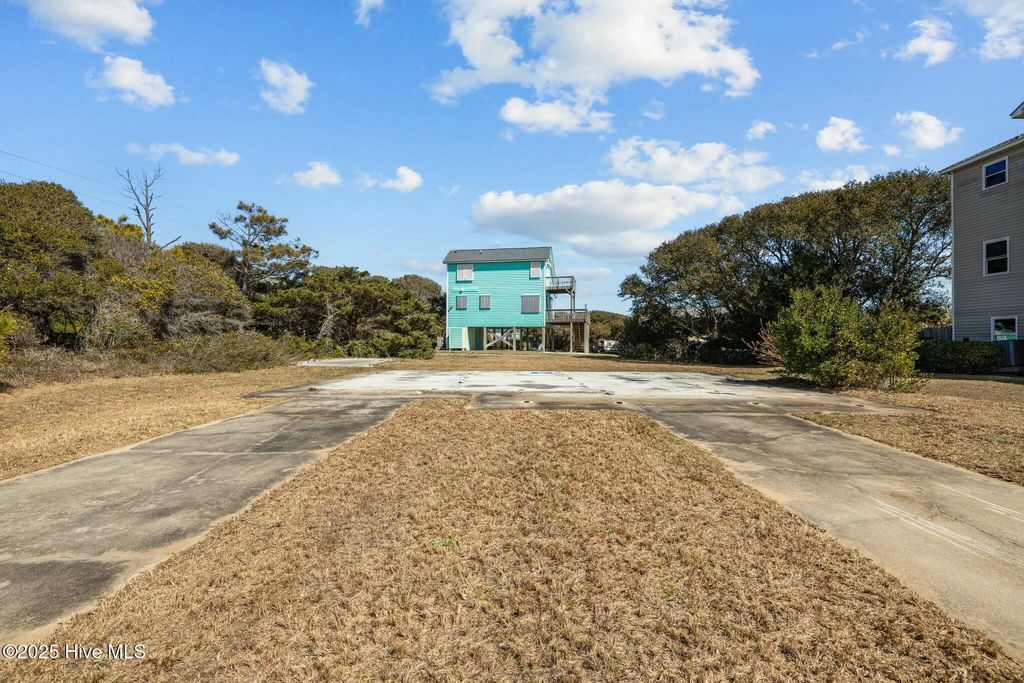 Photo of 104 Surf View Road, Emerald Isle, NC 28594 (MLS # 100496108)