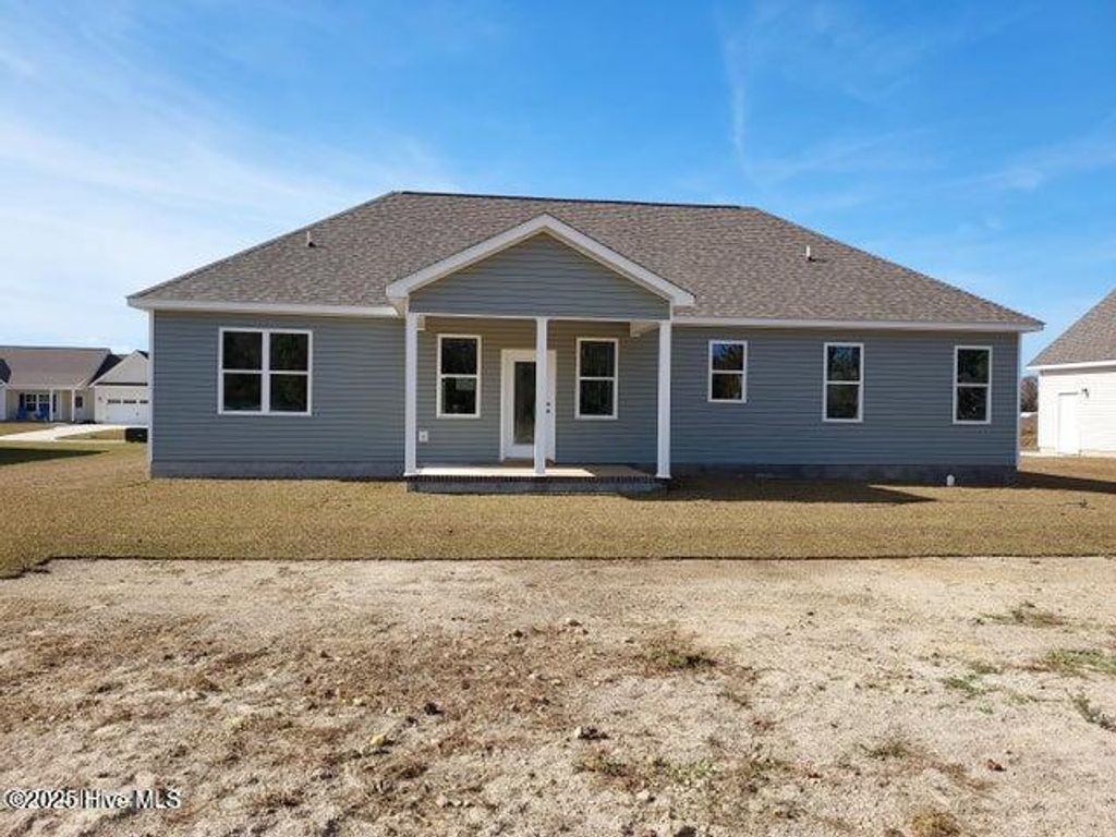 Photo of 640 Bright Harvest Drive, Maysville, NC 28555 (MLS # 100512864)