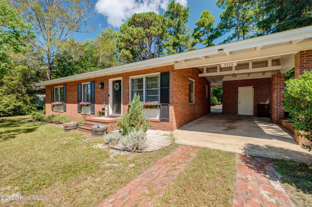Photo of 5329 Autumn Drive, Wilmington, NC 28409 (MLS # 100531442)