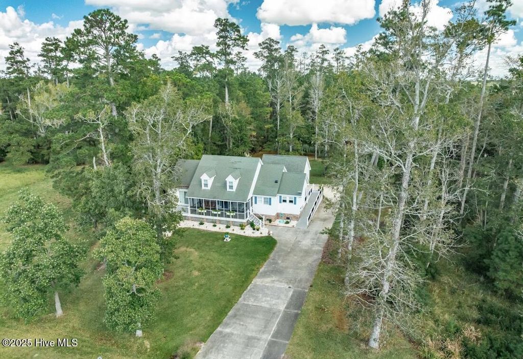 Photo of 205 E Dowry Creek, Belhaven, NC 27810 (MLS # 100535235)