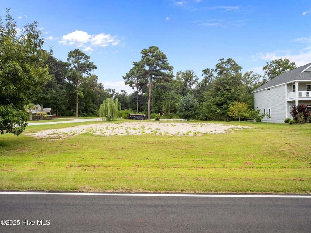 Photo of 264 Pearson Circle, Newport, NC 28570 (MLS # 100529649)