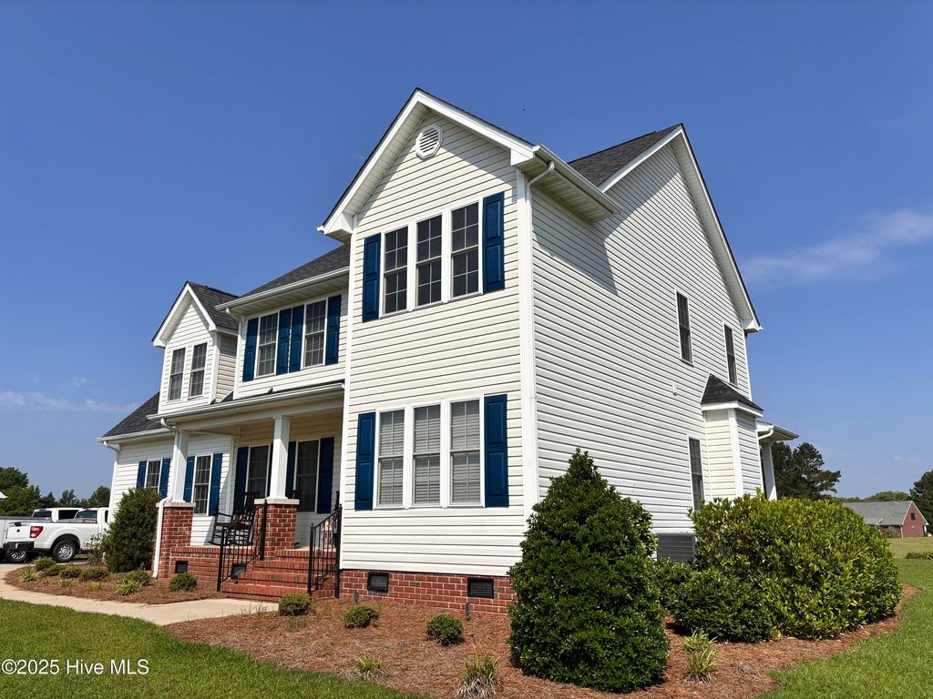 Photo of 1604 Timberlake Drive, Clinton, NC 28328 (MLS # 100507644)