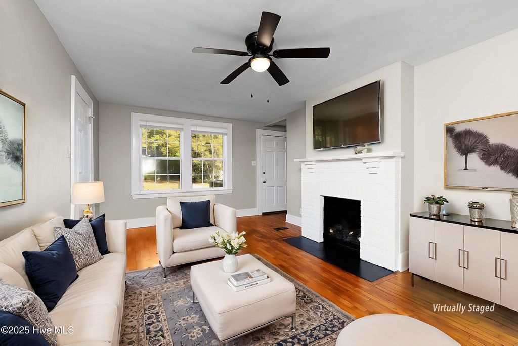 Photo of 515 National Court Drive, New Bern, NC 28560 (MLS # 100537419)