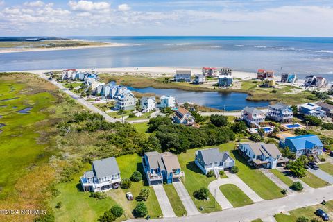 A home in North Topsail Beach