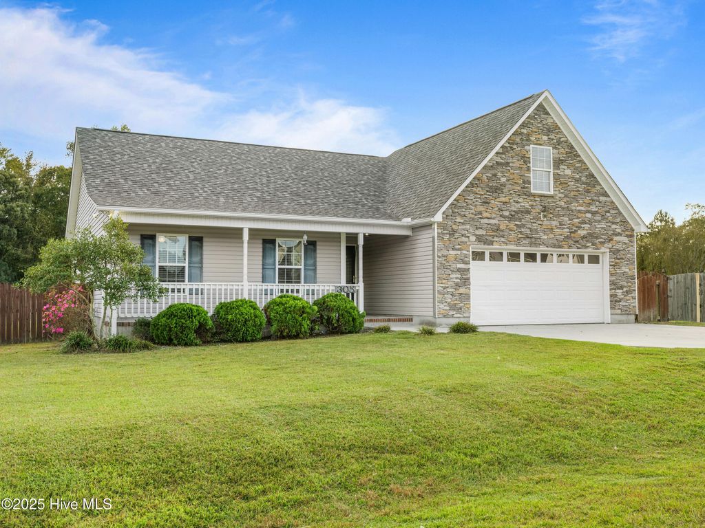 Photo of 305 Forbes Lane, Jacksonville, NC 28540 (MLS # 100535701)