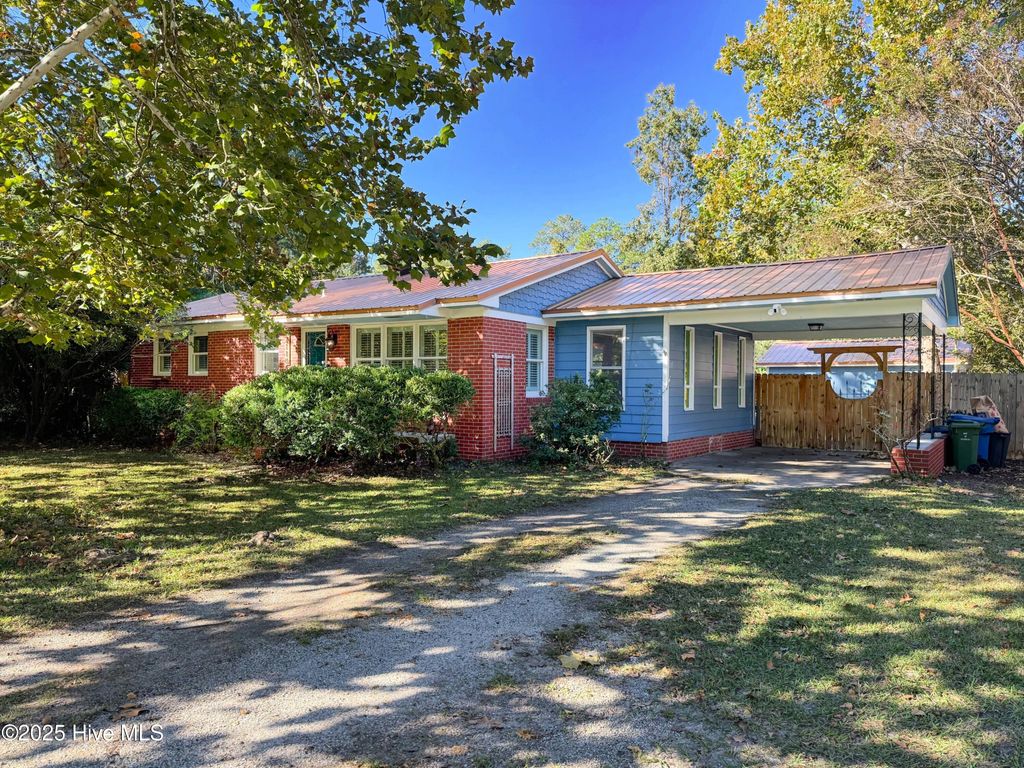 Photo of 2110 Wisteria Drive, Wilmington, NC 28401 (MLS # 100537869)