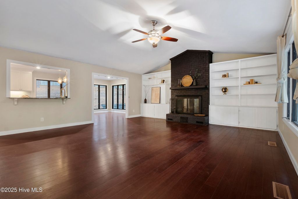 Photo of 110 Cliff Court, Southern Pines, NC 28387 (MLS # 100536556)