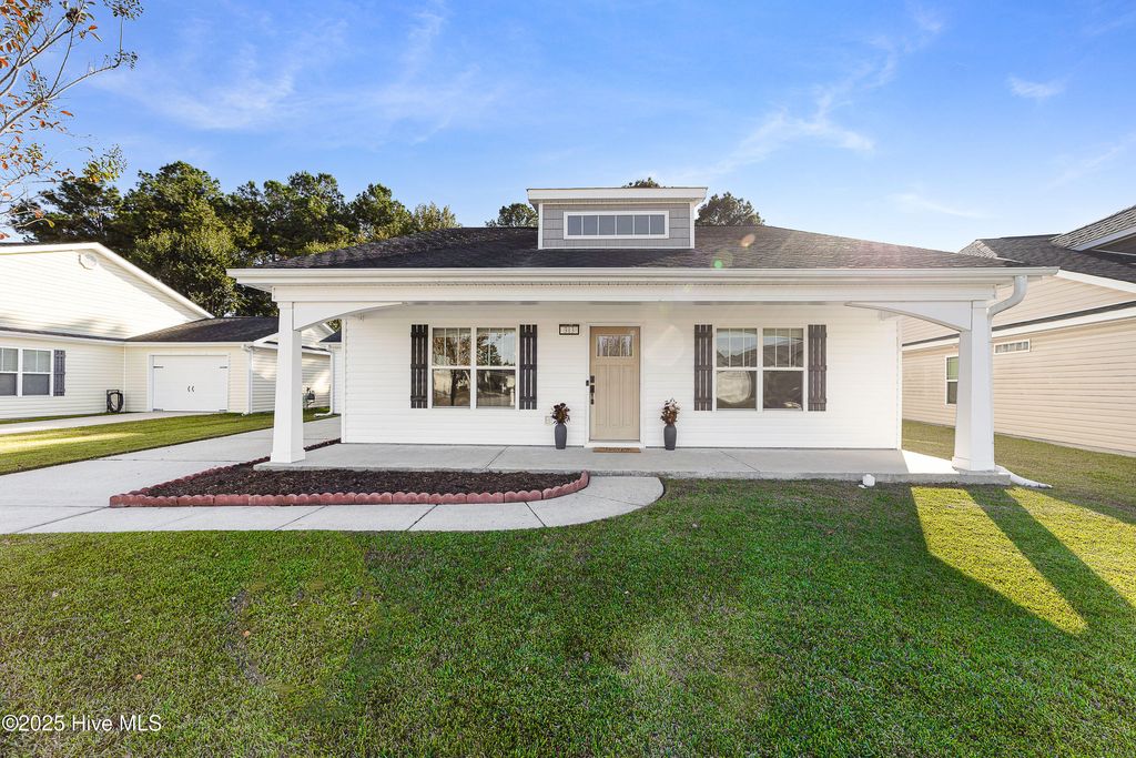 Photo of 313 Elsmore Drive, New Bern, NC 28562 (MLS # 100536219)