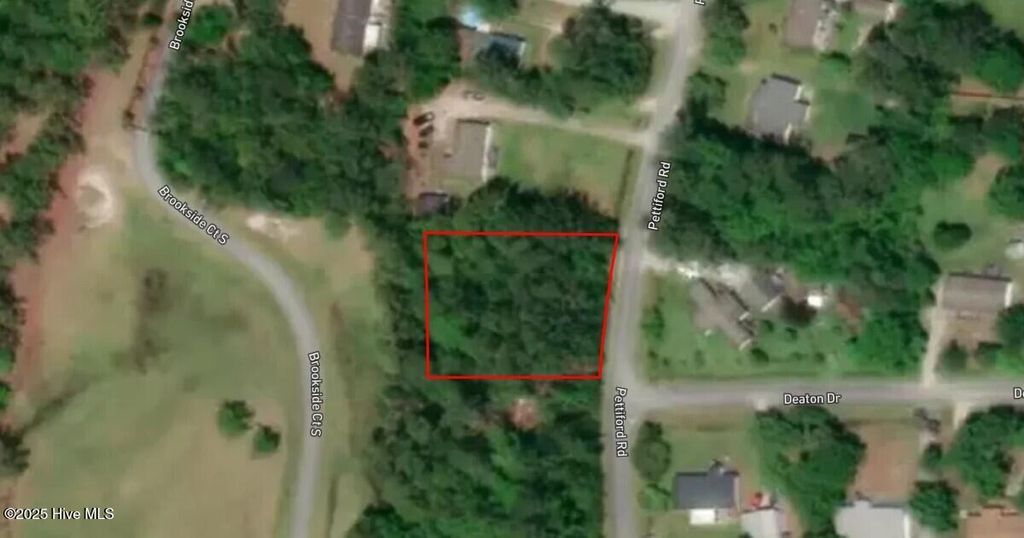 Photo of 128 Pettiford Road, Peletier, NC 28584 (MLS # 100530132)