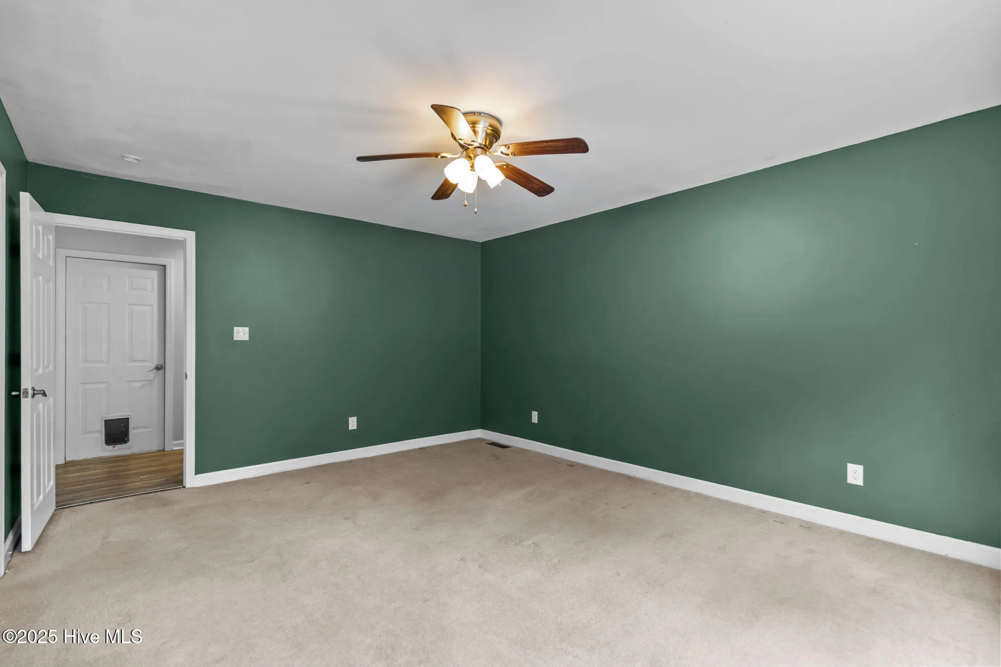 Wilmington, North Carolina 28405, United States, 4 Bedrooms Bedrooms, ,3 BathroomsBathrooms,Residential,Pending,209215