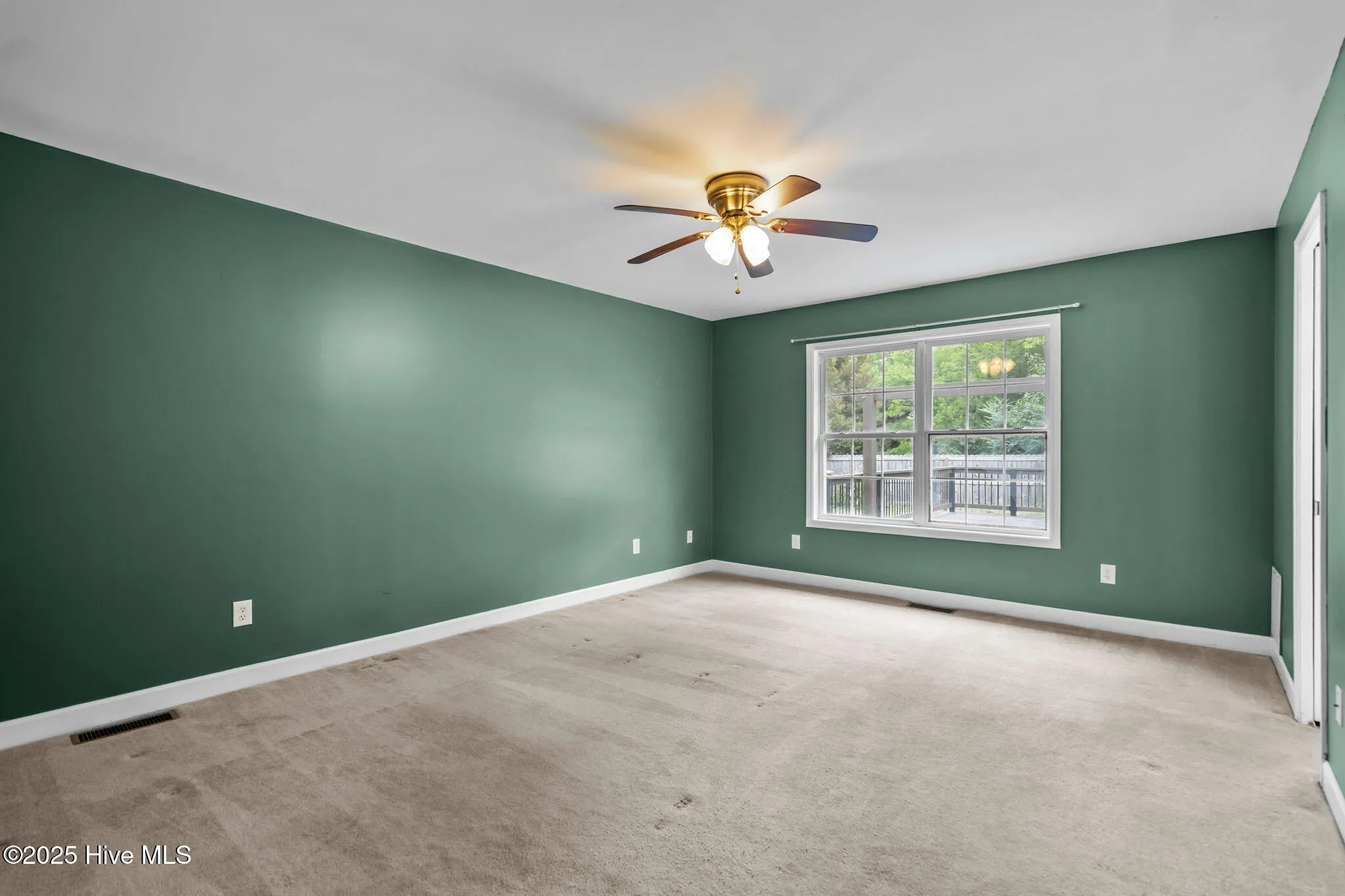 Wilmington, North Carolina 28405, United States, 4 Bedrooms Bedrooms, ,3 BathroomsBathrooms,Residential,Pending,209215