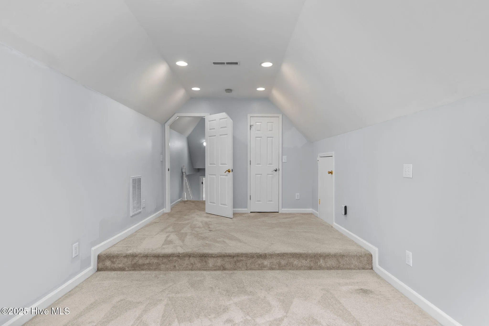 Wilmington, North Carolina 28405, United States, 4 Bedrooms Bedrooms, ,3 BathroomsBathrooms,Residential,Pending,209215