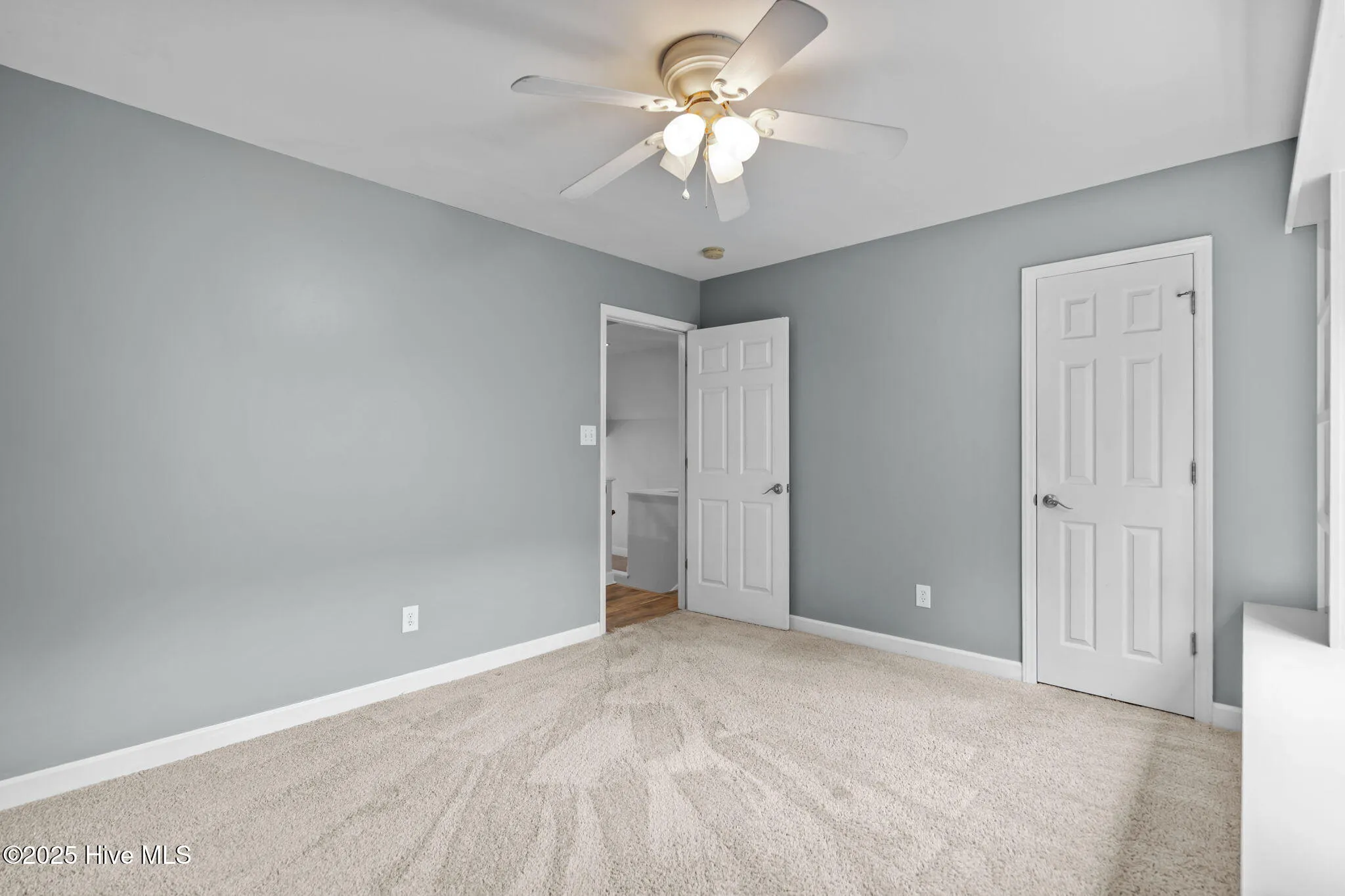 Wilmington, North Carolina 28405, United States, 4 Bedrooms Bedrooms, ,3 BathroomsBathrooms,Residential,Pending,209215