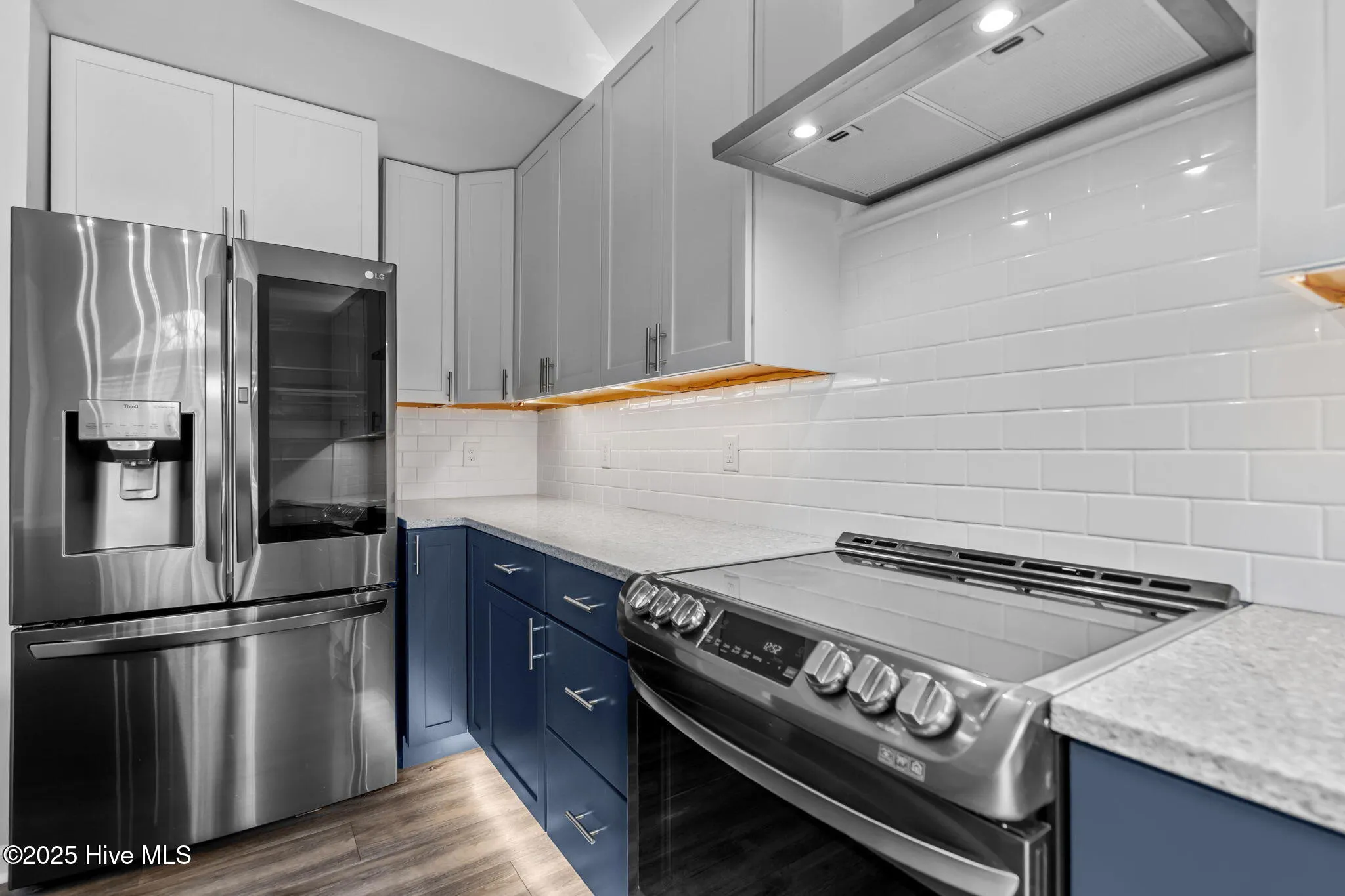 Wilmington, North Carolina 28405, United States, 4 Bedrooms Bedrooms, ,3 BathroomsBathrooms,Residential,Pending,209215