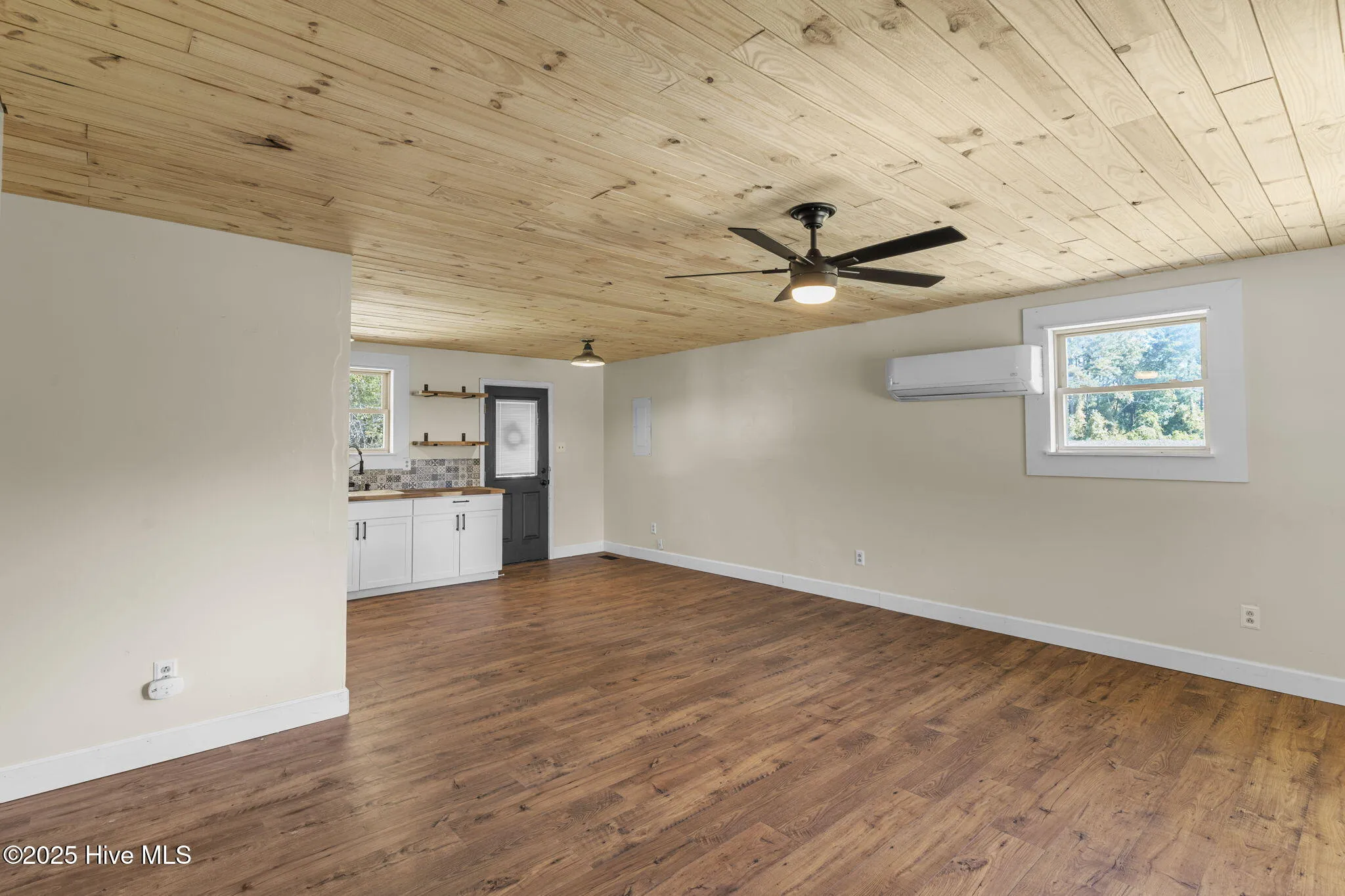 Tar Heel, North Carolina 28392, United States, 2 Bedrooms Bedrooms, ,1 BathroomBathrooms,Residential,Active,219717