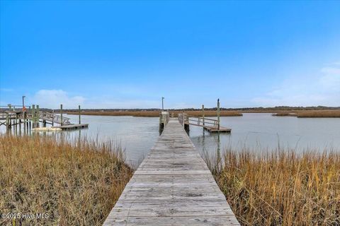 A home in Oak Island